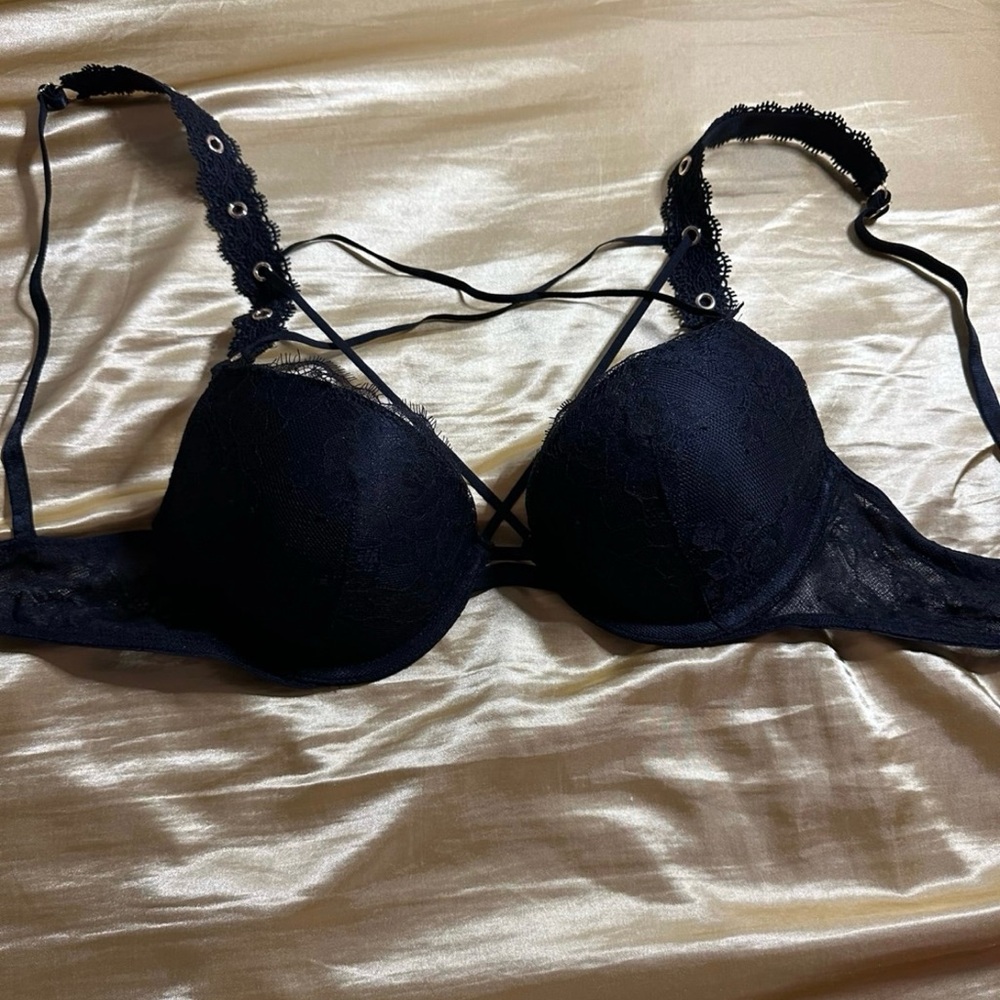 Victoria's Secret Black T-Shirt Push Up Bra